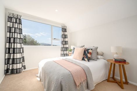 Photo of property in 5 Anaheim Place, Churton Park, Wellington, 6037