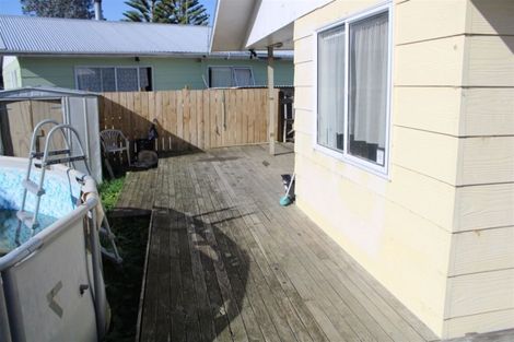 Photo of property in 22 Larsen Court, Roslyn, Palmerston North, 4414