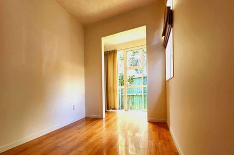 Photo of property in 11 Gloria Avenue, Te Atatu Peninsula, Auckland, 0610