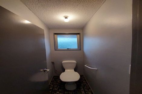 Photo of property in 50 Chipping Lane, Redwood, Christchurch, 8051