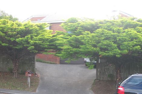 Photo of property in 1/25 Cassandra Grove, Totara Vale, Auckland, 0629