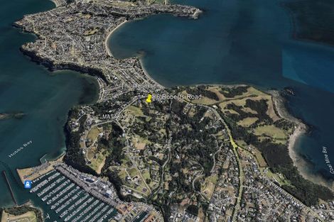 Photo of property in 1/6 Roberts Road, Matakatia, Whangaparaoa, 0930