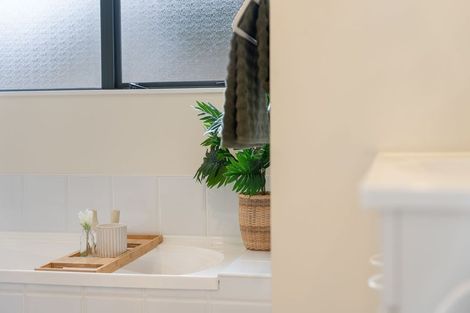 Photo of property in 15a Watson Drive, Paraparaumu Beach, Paraparaumu, 5032