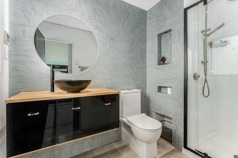 Photo of property in 28 Peterhouse Street, Tawa, Wellington, 5028