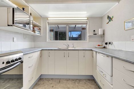 Photo of property in 1 Milsom Place, Te Puke, 3119