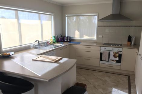 Photo of property in 30a Beresford Street, Bayswater, Auckland, 0622