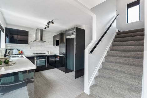 Photo of property in 49 Minaret Drive, Bucklands Beach, Auckland, 2014