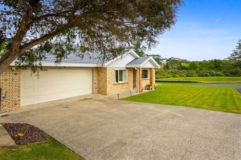 Photo of property in 1 Fleetwood Drive, Henderson, Auckland, 0612