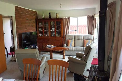 Photo of property in 2/76 Glenvar Road, Torbay, Auckland, 0630