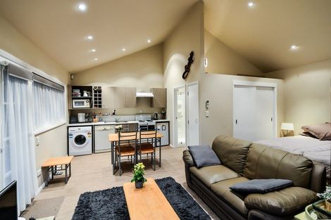 Photo of property in 11 Casey Avenue, Fairfield, Hamilton, 3214