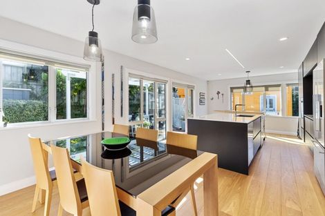 Photo of property in 30a Mandalay Terrace, Khandallah, Wellington, 6035