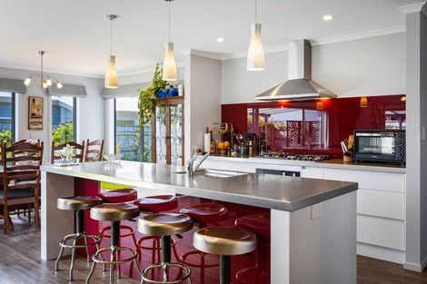 Photo of property in 38 Resolution Drive, Whitby, Porirua, 5024