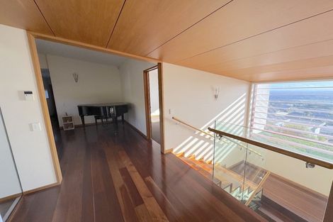 Photo of property in 2 Clearview Lane, Mount Pleasant, Christchurch, 8081