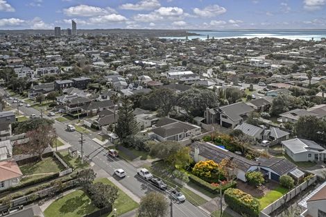 Photo of property in 62 Northboro Road, Belmont, Auckland, 0622