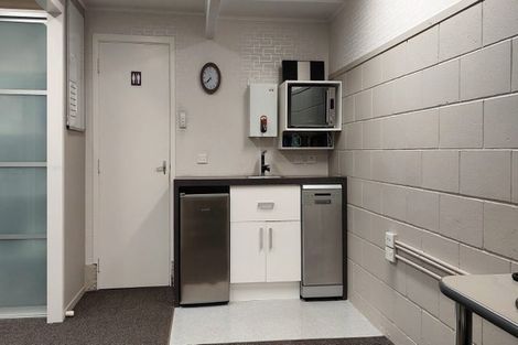 Photo of property in 97a Glanmire Road, Newlands, Wellington, 6037