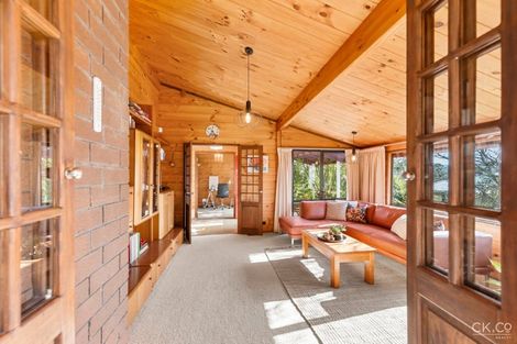 Photo of property in 5 Seymour Grove, Kingsley Heights, Upper Hutt, 5018