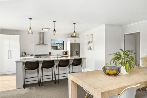 Photo of property in 17 Windsor Street, Richmond Heights, Taupo, 3330