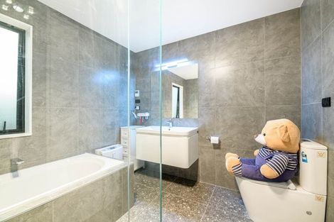 Photo of property in 15 Silvereye Road, Hobsonville, Auckland, 0616