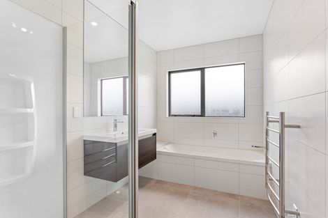 Photo of property in 20 Port Way, Rosehill, 2113