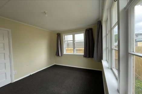 Photo of property in 22 Pearce Crescent, Taita, Lower Hutt, 5011