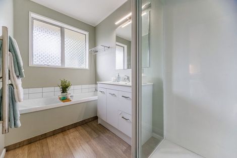 Photo of property in 89a Ngaio Road, Waikanae, 5036
