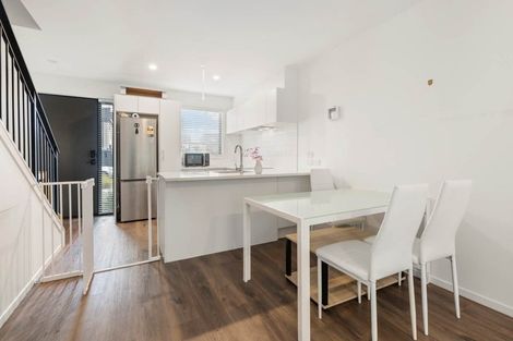 Photo of property in 30 Kotuitui Street, Manukau, Auckland, 2104