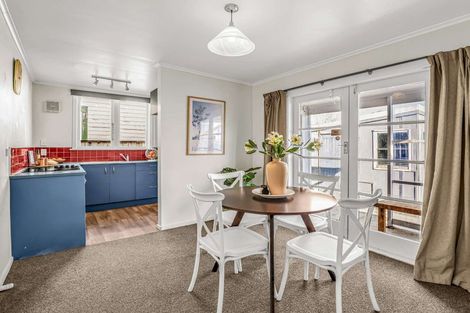 Photo of property in 5 Barrack Street, Whanganui, 4500