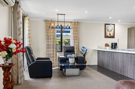 Photo of property in 8 Ballintoy Park Drive, Welcome Bay, Tauranga, 3175