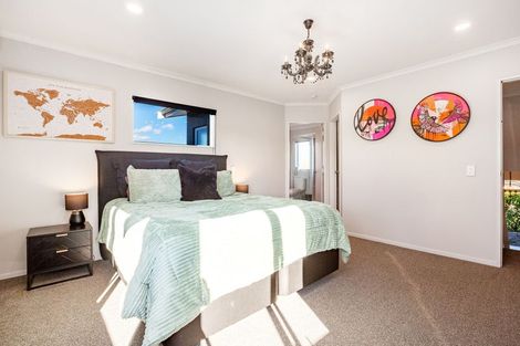 Photo of property in 11 Te Puia Drive, Aotea, Porirua, 5024
