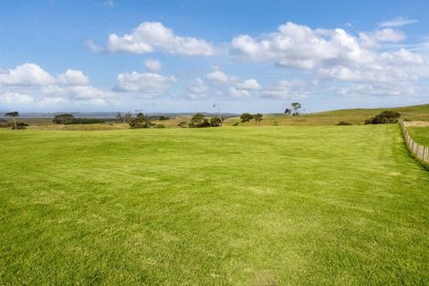 Photo of property in 13 Slater Road, South Head, 0874