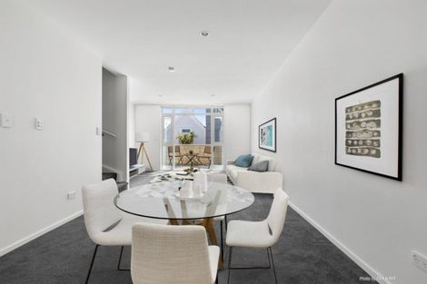 Photo of property in Pirie Street Townhouses, 31/35u Pirie Street, Mount Victoria, Wellington, 6011