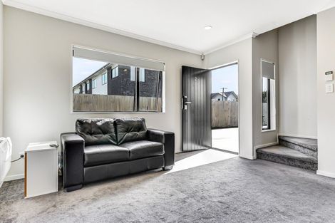 Photo of property in 90u2 Carrington Avenue, Silverdale, Hamilton, 3216