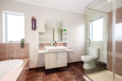 Photo of property in 11 Te Puia Drive, Aotea, Porirua, 5024