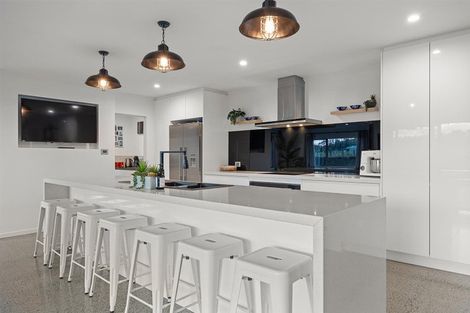 Photo of property in 583 State Highway 16, Kumeu, 0891