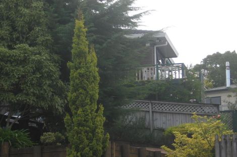 Photo of property in 2/27 Cassandra Grove, Totara Vale, Auckland, 0629