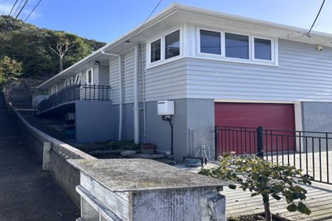 Photo of property in 24 Severn Street, Island Bay, Wellington, 6023