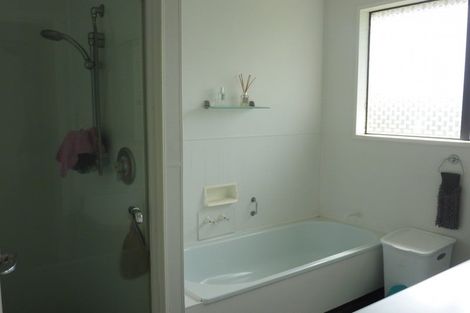 Photo of property in 340 South Road, Hawera, 4610