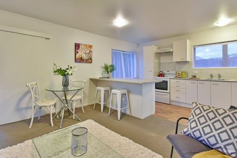 Photo of property in 8 Lloyd Avenue, Papatoetoe, Auckland, 2025