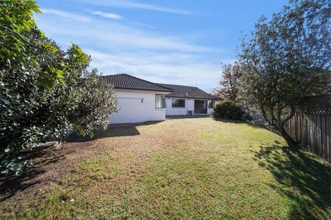 Photo of property in 170 Botany Road, Botany Downs, Auckland, 2010