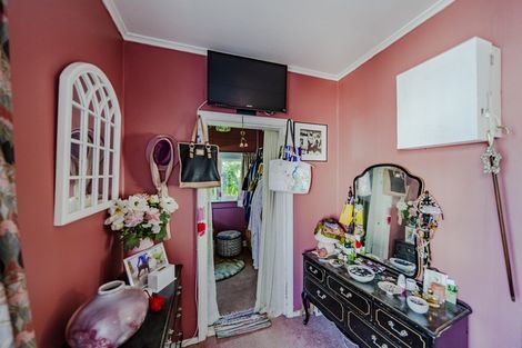 Photo of property in 8a Shanly Street, Waipawa, 4210