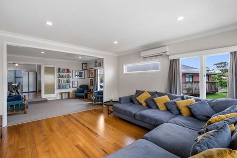 Photo of property in 3 Trosk Place, Waiuku, 2123