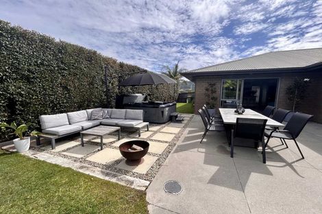 Photo of property in 14 Will Street, Huapai, Kumeu, 0810