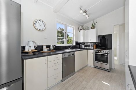 Photo of property in 52 Galloway Street, Hamilton East, Hamilton, 3216