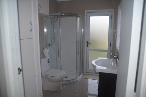 Photo of property in 40 Priestley Drive, Bucklands Beach, Auckland, 2014