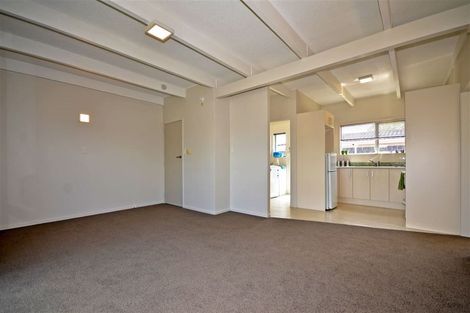Photo of property in 2 Edwards Avenue, Henderson, Auckland, 0610