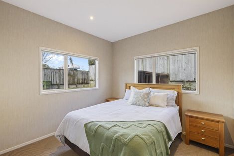 Photo of property in 10 Sampson Avenue, Waiwhakaiho, New Plymouth, 4312