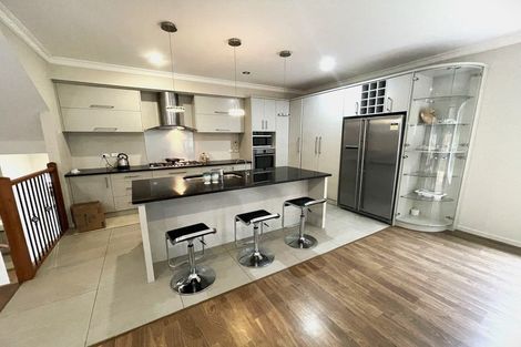 Photo of property in 105 Laurel Oak Drive, Schnapper Rock, Auckland, 0632