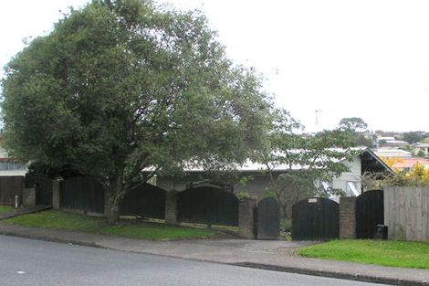 Photo of property in 32 Gallony Avenue, Massey, Auckland, 0614