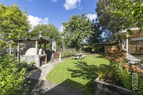 Photo of property in 43 Cambridge Road, Riverhead, 0820