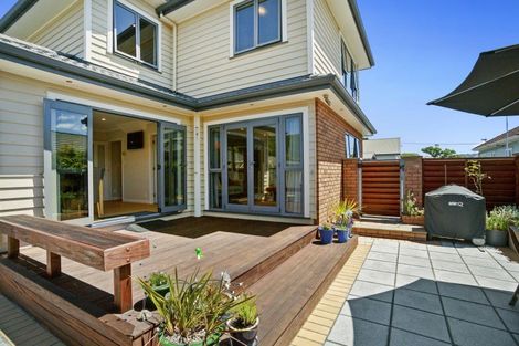 Photo of property in 27b Vincent Street, Waterloo, Lower Hutt, 5011